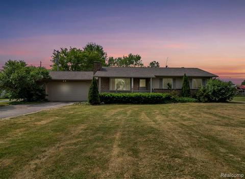 3491 Ray Rd, Grand Blanc, MI 48439