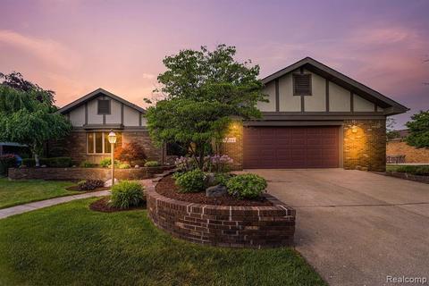 26244 Lawrence Dr, Dearborn Heights, MI 48127