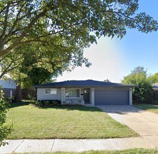 33101 Twickingham Dr, Sterling Heights, MI 48310