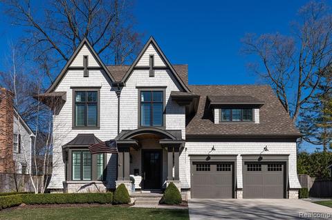 634 N Glenhurst Dr, Birmingham, MI 48009