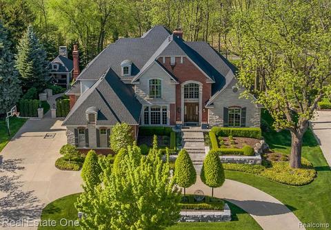 3636 Thatcher, Rochester Hills, MI 48309