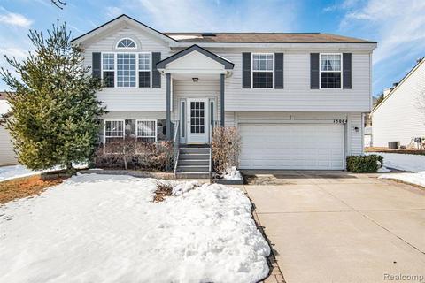 15064 Burrows Dr, Holly, MI 48442