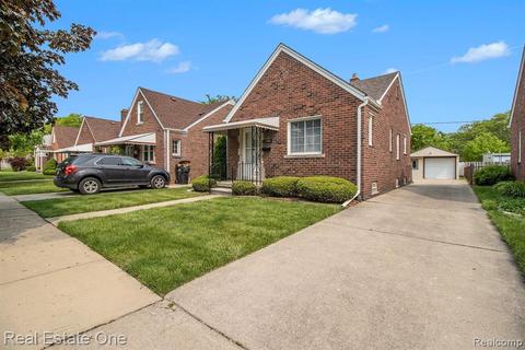 1784 Elm St, Wyandotte, MI 48192