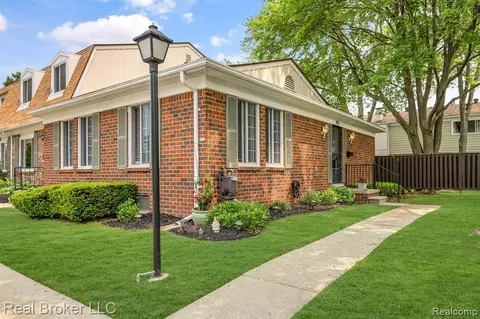 1830 Wickham St, Royal Oak, MI 48073