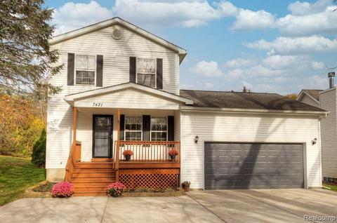 7421 Linwood Ave, Brighton, MI 48116