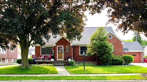 22455 Boulder Ave, Eastpointe, MI 48021