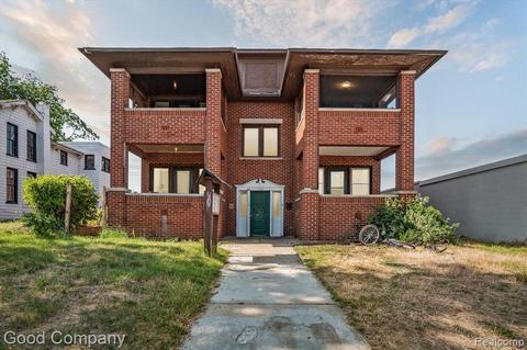 130 W Lawrence St, Pontiac, MI 48341