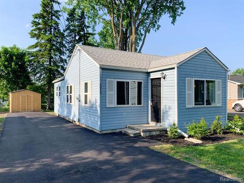 3049 Fisher Hts, Grand Blanc, MI 48507