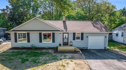 3253 Mills Acres St, Flint, MI 48506