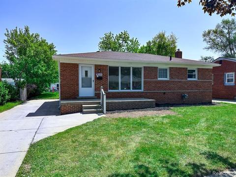 22336 Karam Ct, Warren, MI 48091