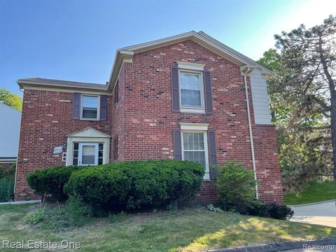 6208 Pepper Hill St, West Bloomfield, MI 48322