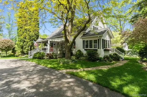 4105 Belford Rd, Holly, MI 48442