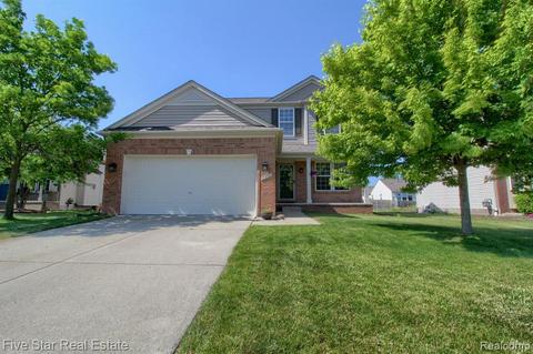 7513 Carlton Dr, Ypsilanti, MI 48197