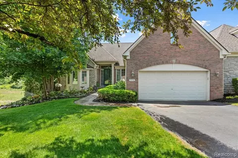 5570 Eagleview, Clarkston, MI 48348