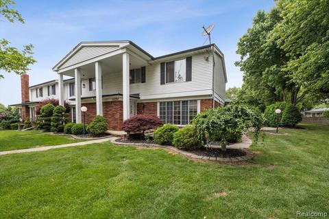 32750 Barclay Sq, Warren, MI 48093
