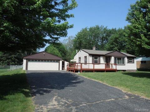 75 Texas Ave, Rochester Hills, MI 48309