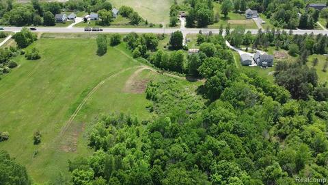 2145 E Vienna Rd, Clio, MI 48420
