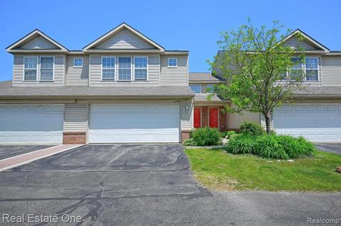17572 Gateway Cir, Southfield, MI 48075