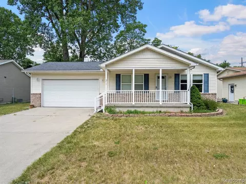 3215 Ashland, Port Huron, MI 48060