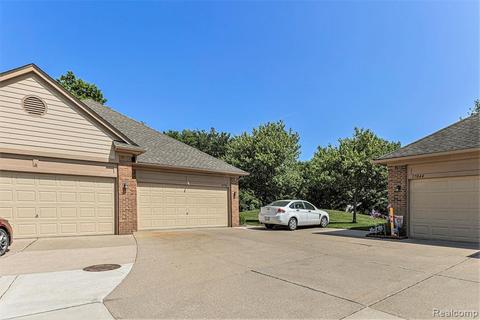 46506 Country Ln #34, Macomb, MI 48044