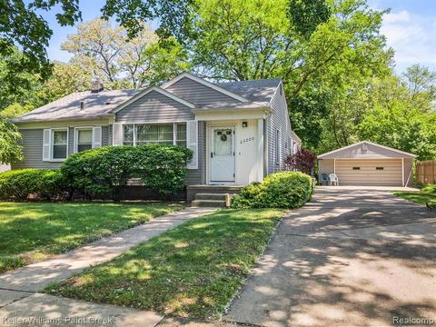 23200 Roanoke Ave, Oak Park, MI 48237