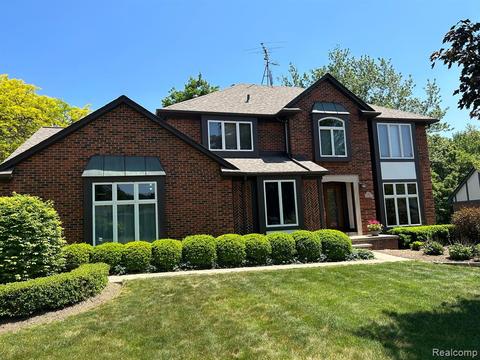 460 Shellbourne Dr, Rochester Hills, MI 48309