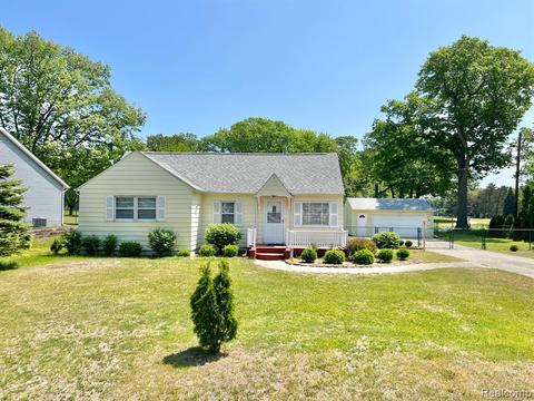 4028 Helen Ave, Fort Gratiot, MI 48059