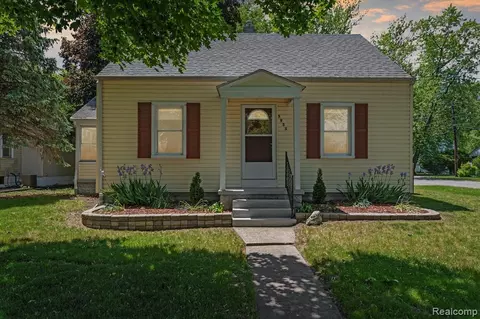 5955 Vandercook St, Monroe, MI 48161