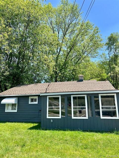 2623 Caledonia, Westland, MI 48186