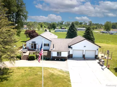 3960 Estey Rd, Bentley, MI 48652