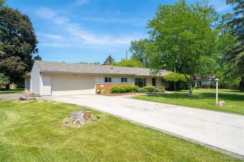 7370 Cornwall, West Bloomfield, MI 48322