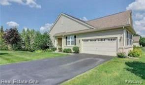 5972 Baypointe Blvd #103, Clarkston, MI 48346