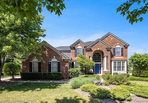 18007 Stonebrook Dr, Northville, MI 48168