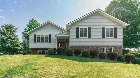 6541 Grand Circle Dr, Brighton, MI 48116
