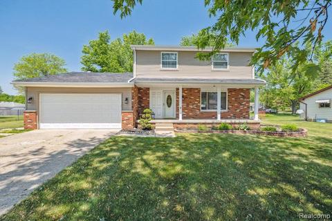 1171 Hollyhock Dr, Grand Blanc, MI 48439