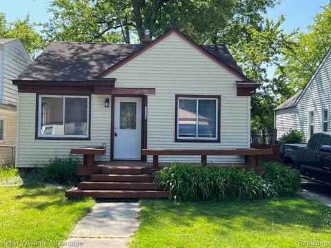11739 Berwyn, Redford, MI 48239