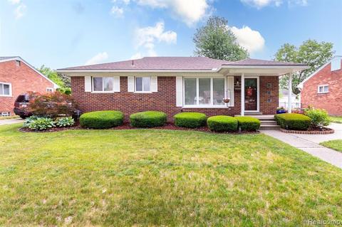 1030 S Chippewa St E, Mount Clemens, MI 48043