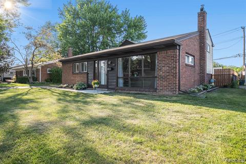 4507 Reader Dr, Warren, MI 48092