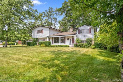 31950 Farmersville Rd, Farmington Hills, MI 48334