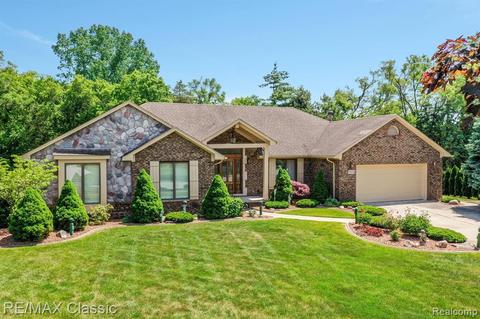 35221 Vargo St, Livonia, MI 48152