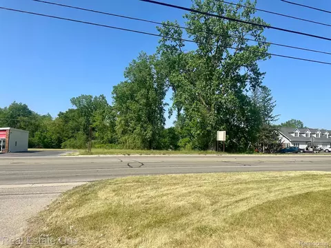 0000 Grand Riv, Genoa, MI 48114