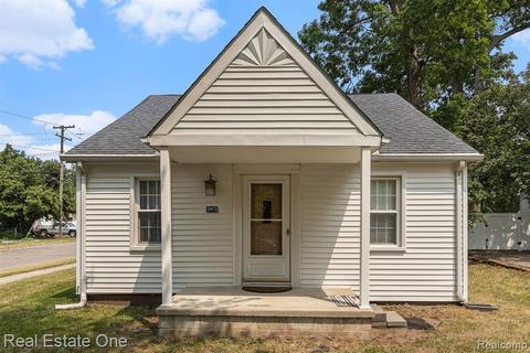 5972 N Karle St, Westland, MI 48185
