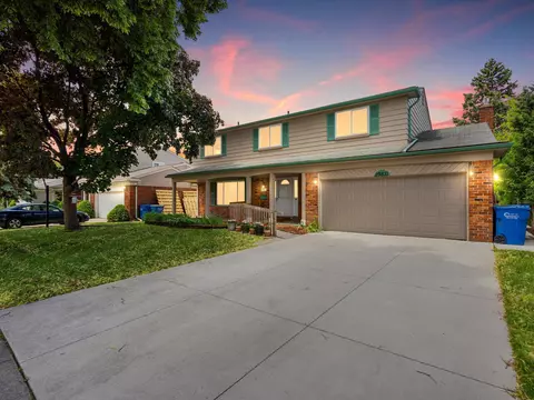 29831 Tropea Dr, Warren, MI 48092