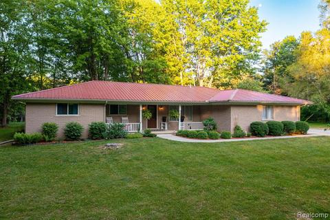 4317 Lake George Rd, Dryden, MI 48428
