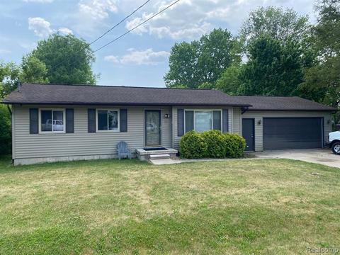 3203 Stratford St, Flint, MI 48504