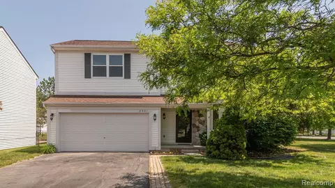 2561 Eardman Ct, Westland, MI 48186