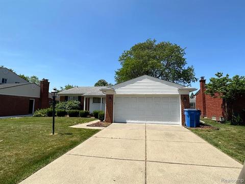 1345 N Charlesworth St, Dearborn Heights, MI 48127
