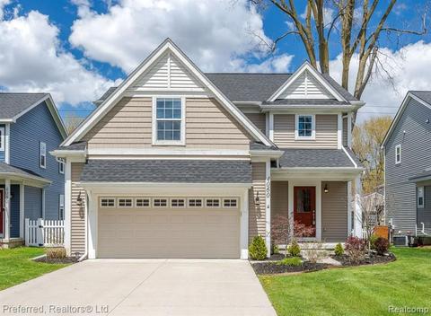 4060 Wenonah Ln, Waterford, MI 48328