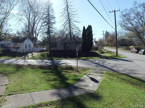 15877 Knight, Redford, MI 48239