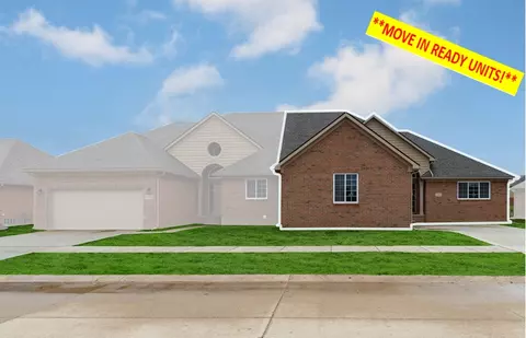 49670 Manistee Apt 90 Dr, Chesterfield, MI 48047